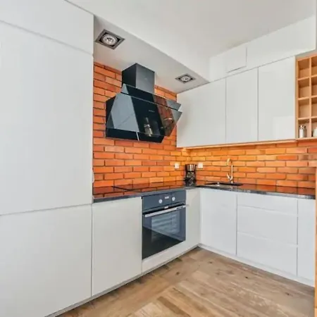 Apartamento Close-central - One Bedroom With Balcony - Center - Sb12