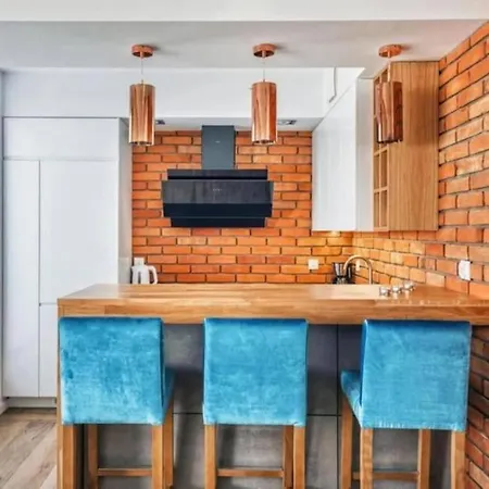 Close-central - One Bedroom With Balcony - Center - Sb12 Apartamento